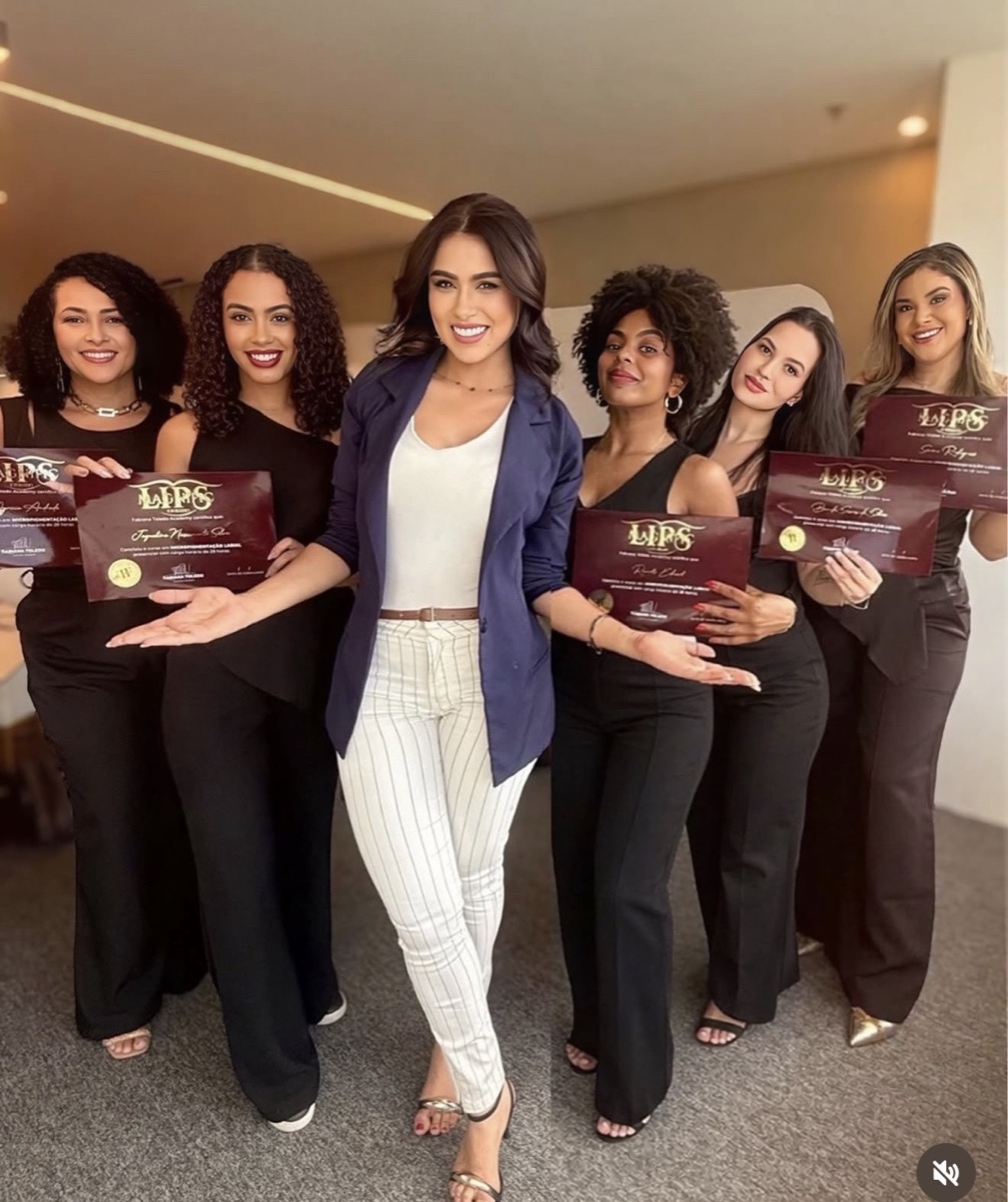 Turma Magnific Lips — Fabiana Toledo